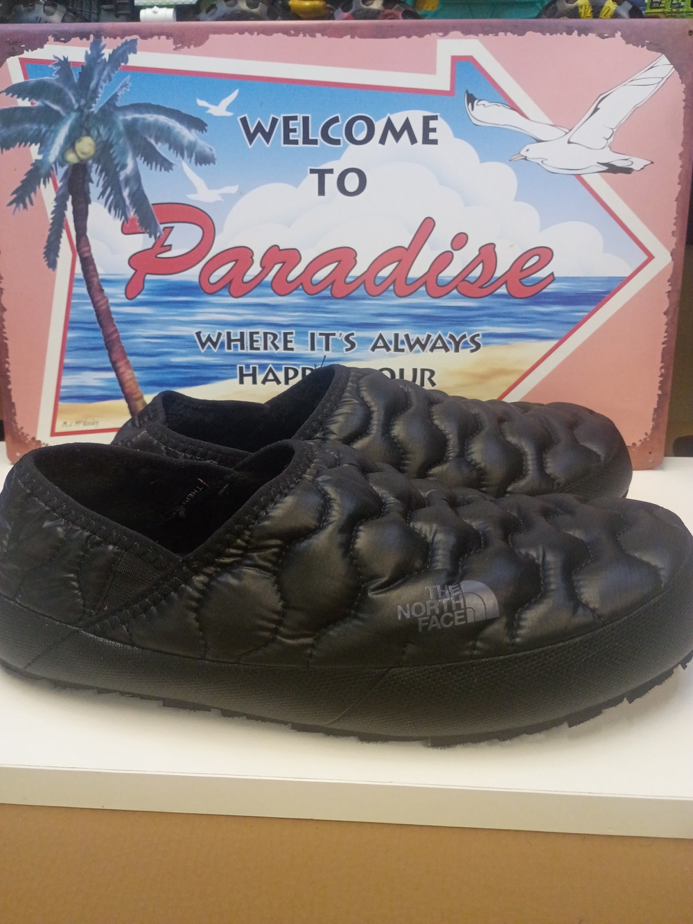 The North Face Mens Size 9 Thermoball Traction Mule Slippers